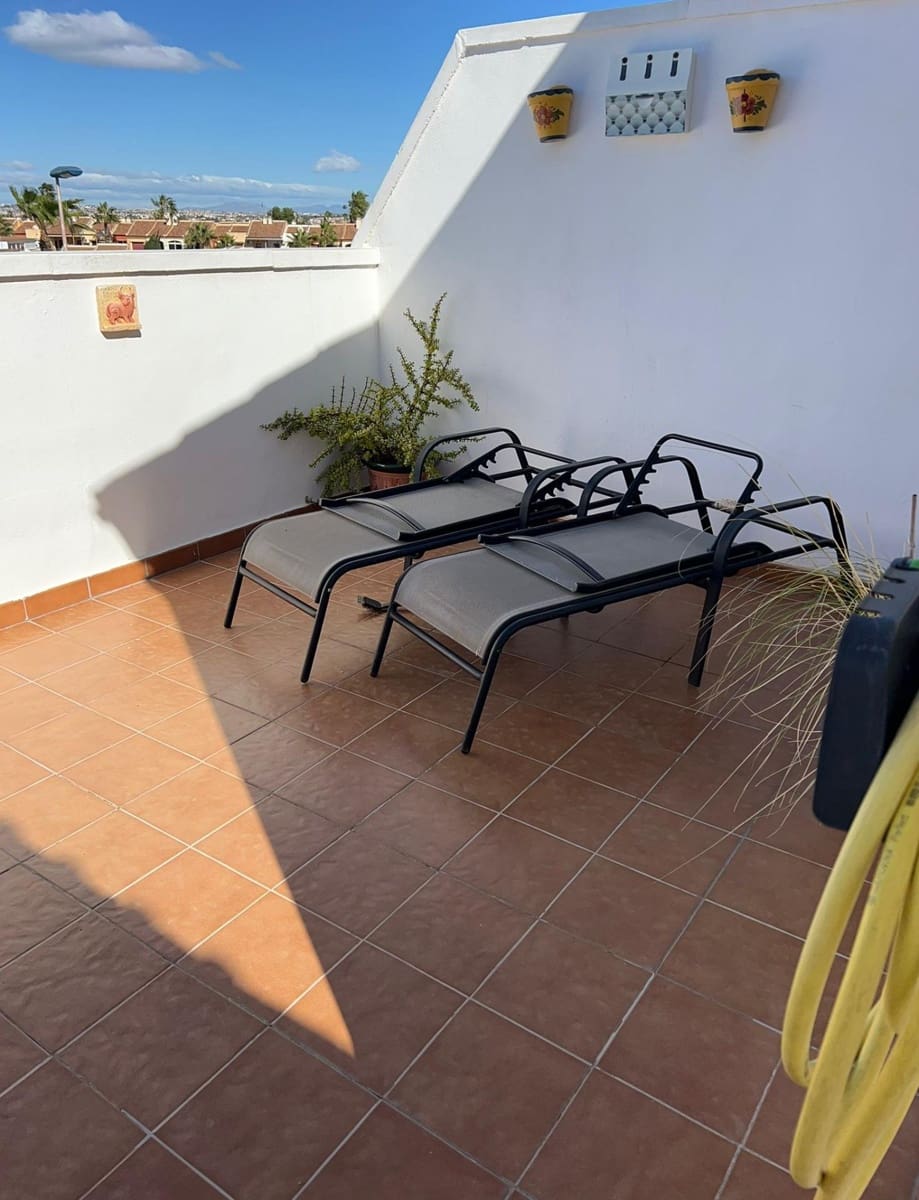 4 Zimmer Bungalow zu verkaufen in Torrevieja mit Pool - 179.900 € (Ref: 9833907)