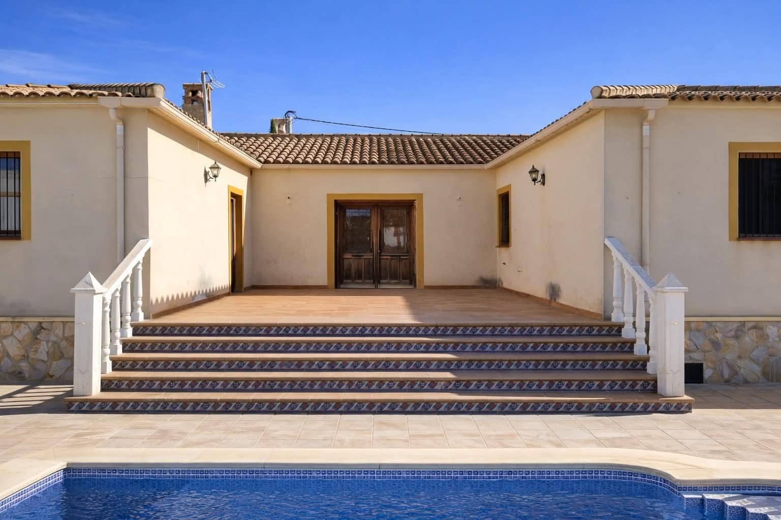Finca/Casa Rural de 4 habitaciones en Catral en venta - 329.900 € (Ref: 9836573)