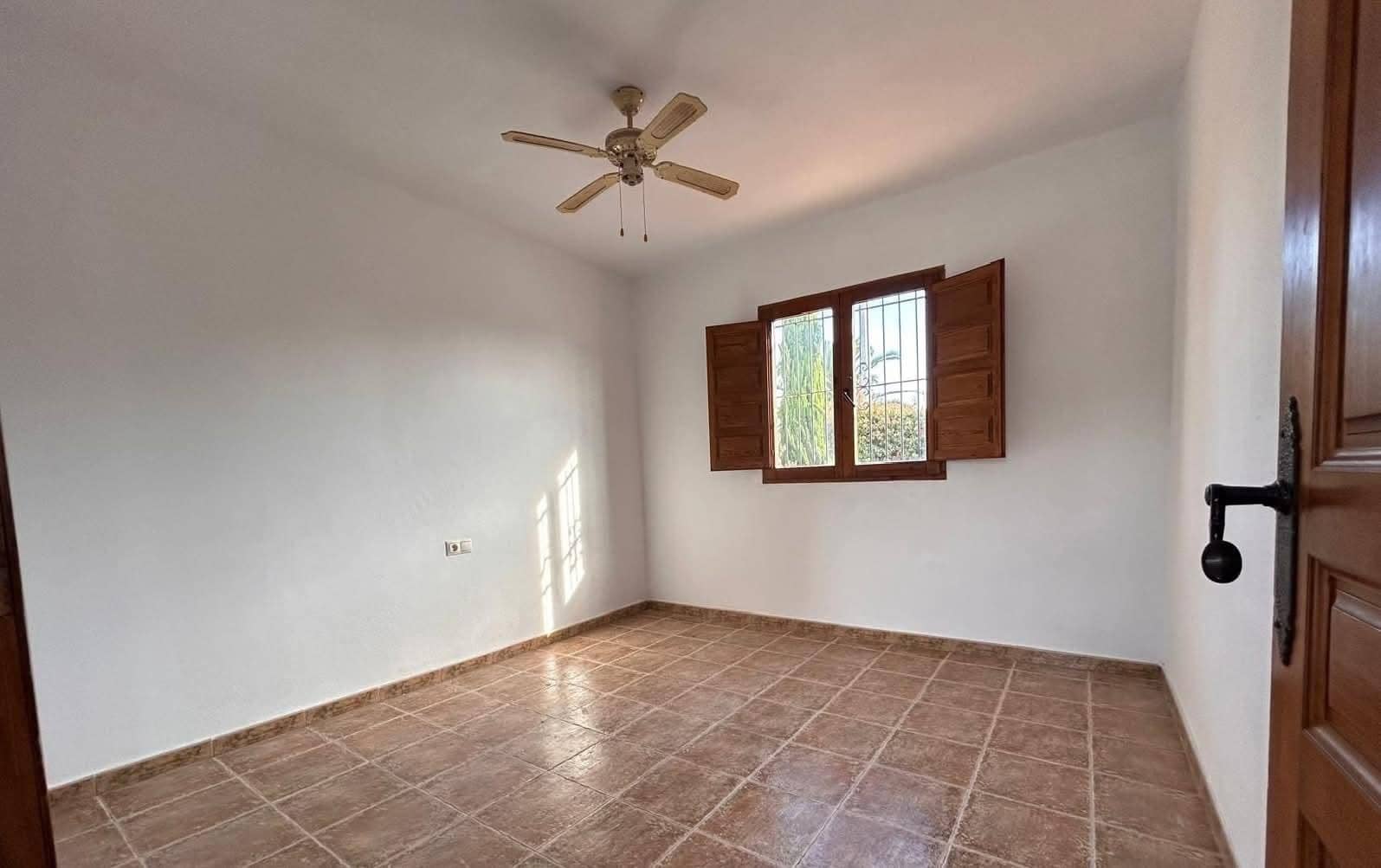 Finca/Casa Rural de 4 habitaciones en Catral en venta - 329.900 € (Ref: 9836573)