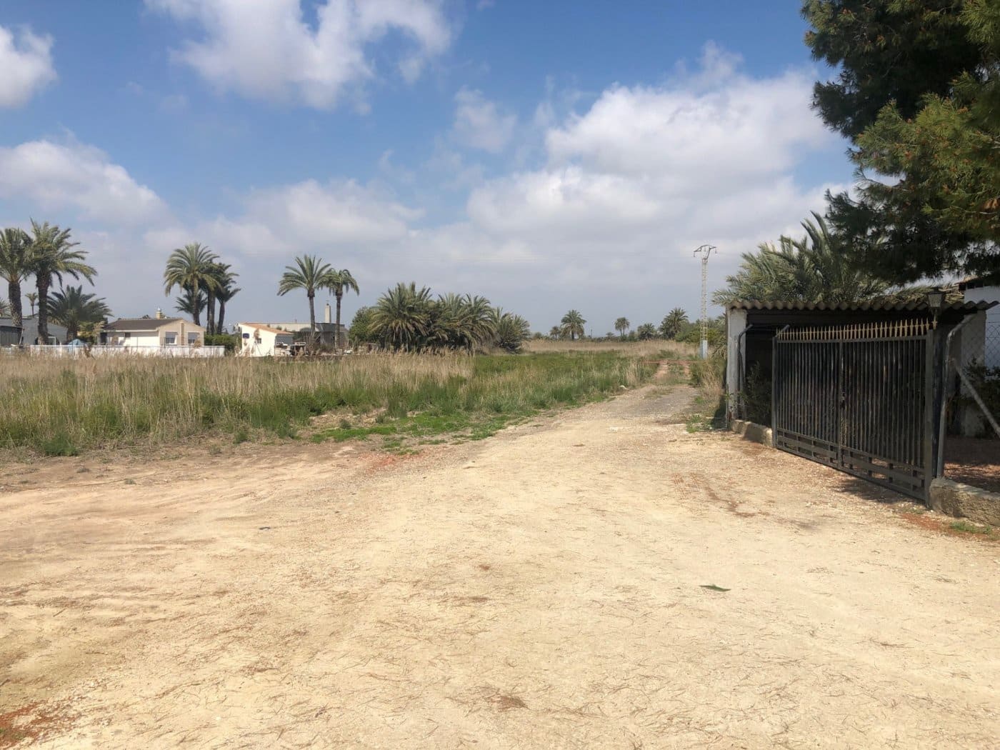 Finca/Herregård til salgs i Elche / Elx - € 85 000 (Ref: 9879021)