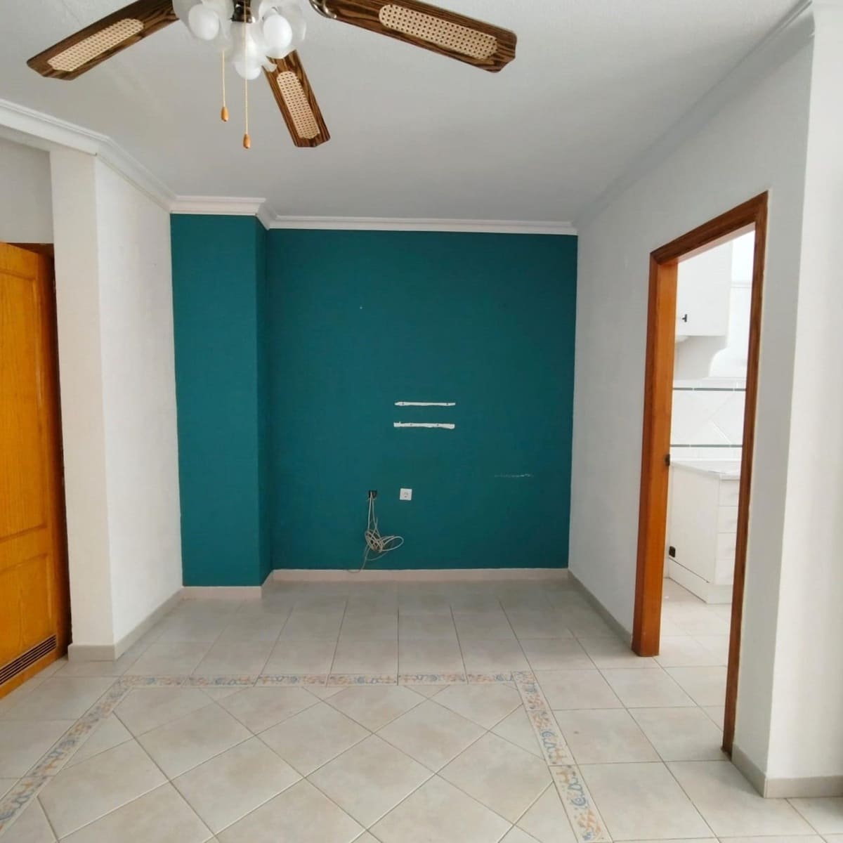 3 quarto Moradia em Banda para venda em La Siesta com piscina - 164 900 € (Ref: 9903831)
