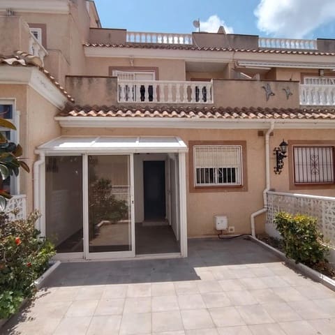 3 quarto Moradia em Banda para venda em La Siesta, Torrevieja com piscina - 164 900 € (Ref: 9903831)