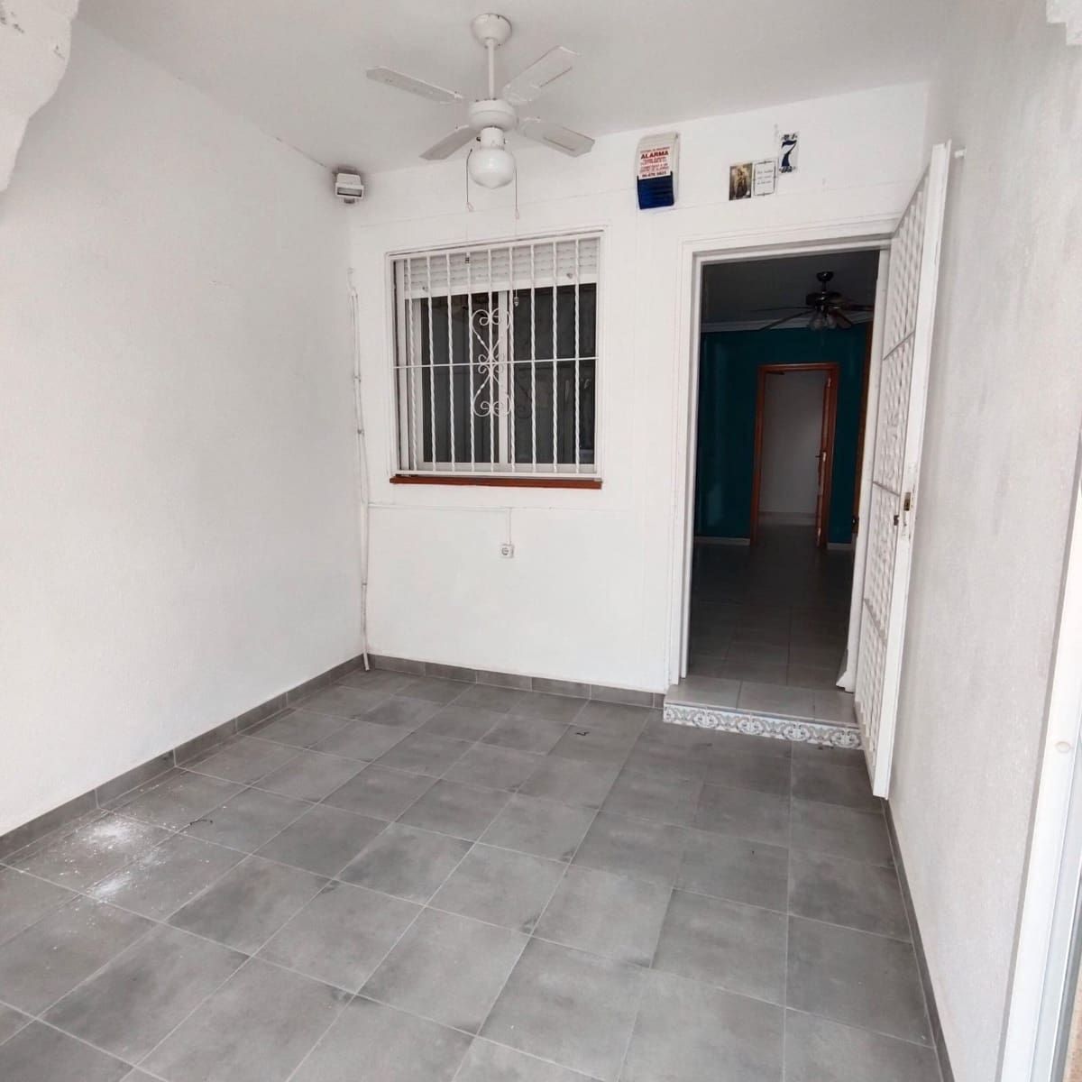 3 quarto Moradia em Banda para venda em La Siesta com piscina - 164 900 € (Ref: 9903831)