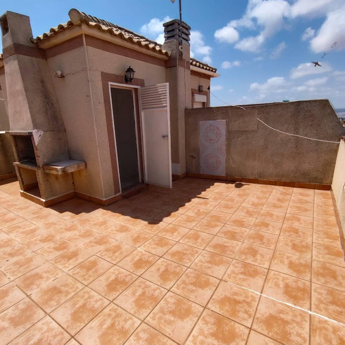 3 quarto Moradia em Banda para venda em La Siesta com piscina - 164 900 € (Ref: 9903831)
