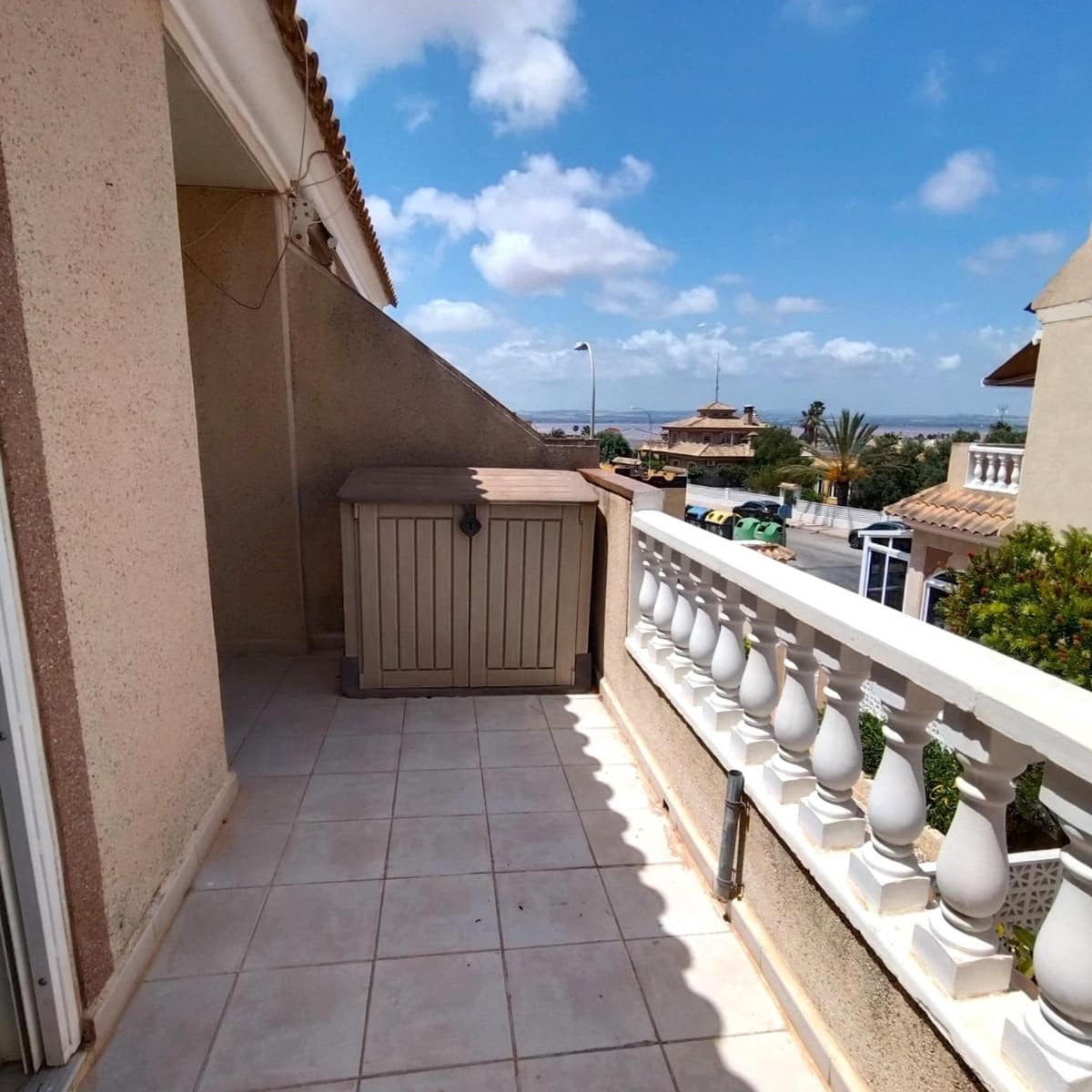 3 quarto Moradia em Banda para venda em La Siesta com piscina - 164 900 € (Ref: 9903831)