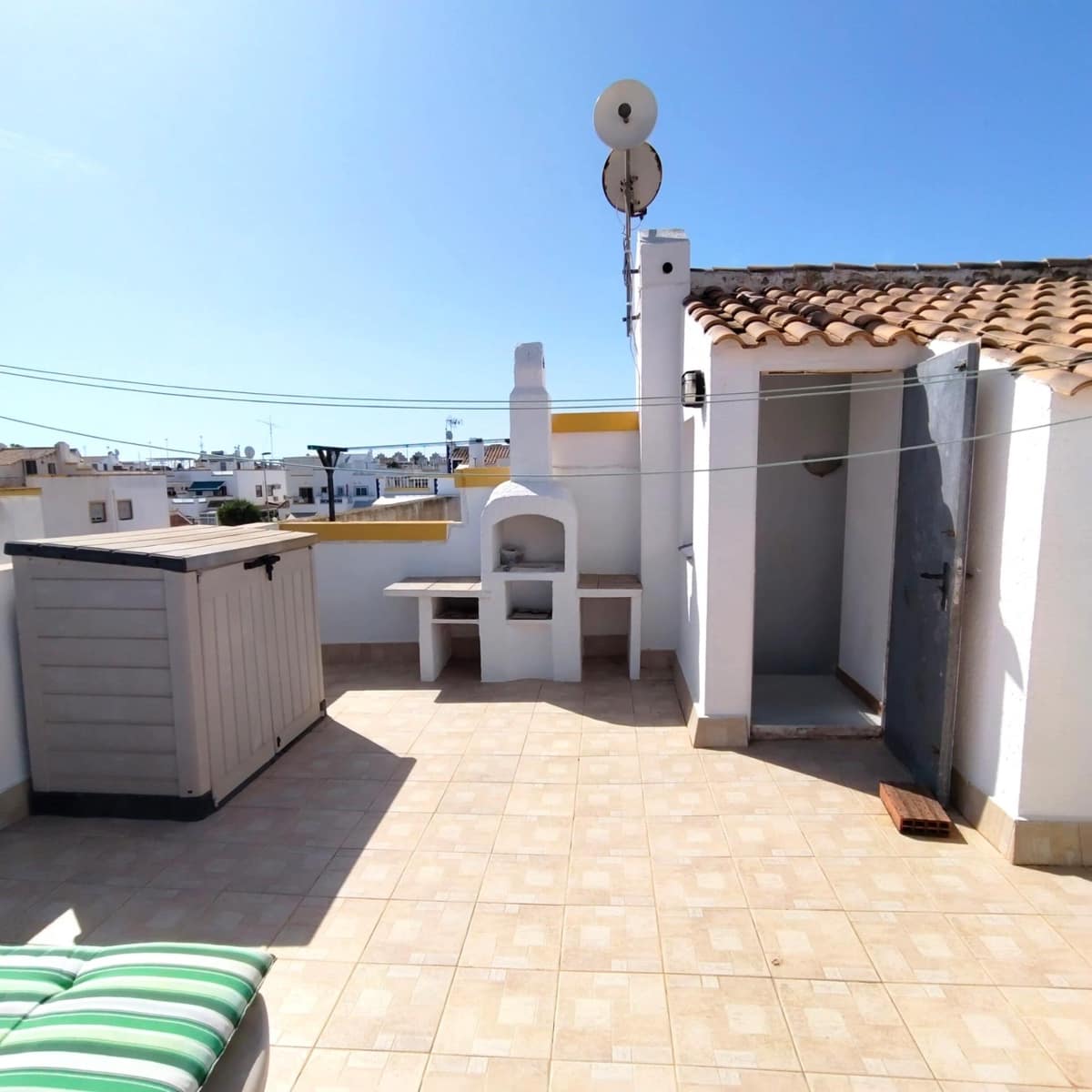 3 sypialnia Apartament na sprzedaż w Torrevieja z basenem - 199 900 € (Ref: 9927627)