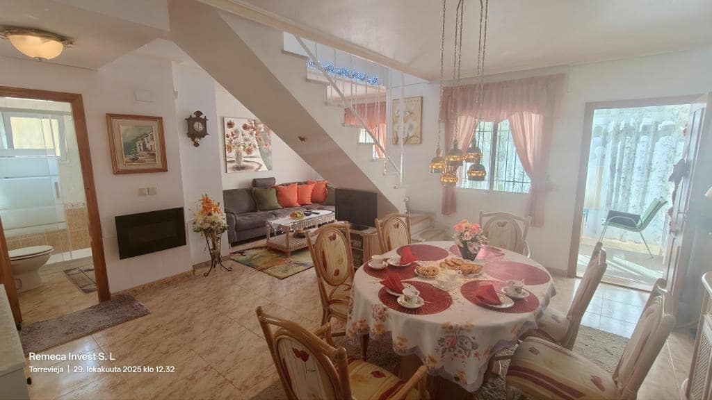 2 soveværelse Villa til salg i Los Balcones med swimmingpool - € 185.000 (Ref: 9945922)