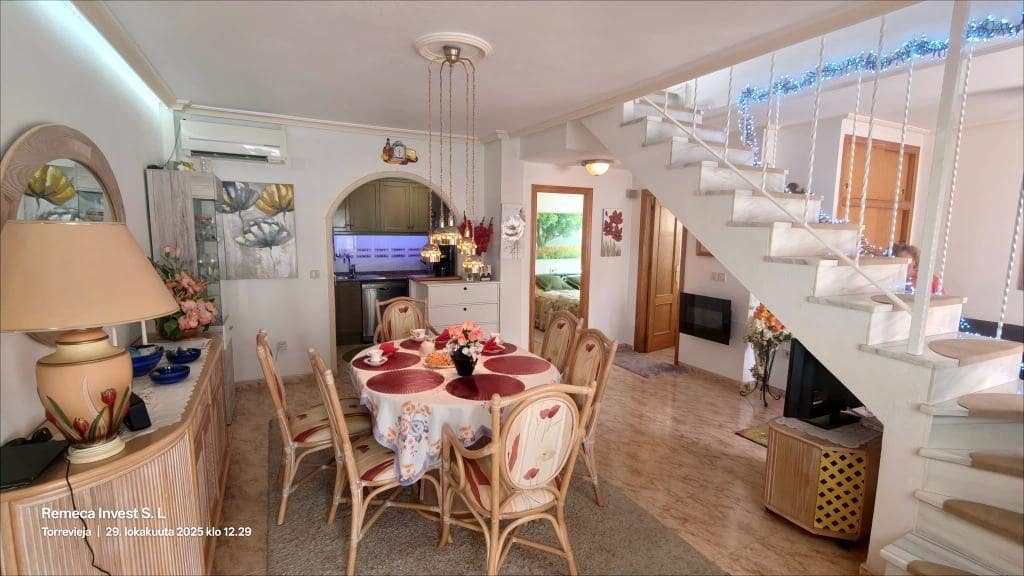 2 soveværelse Villa til salg i Los Balcones med swimmingpool - € 185.000 (Ref: 9945922)