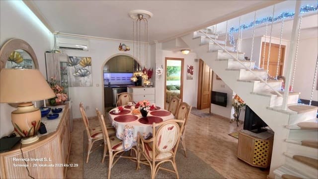 2 soveværelse Villa til salg i Los Balcones med swimmingpool - € 185.000 (Ref: 9945922)