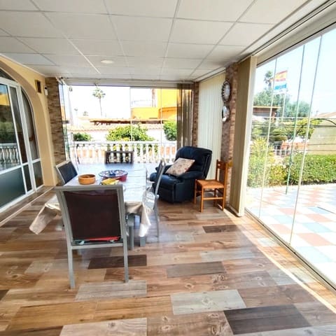 5 sypialnia Willa na sprzedaż w La Siesta, Torrevieja z basenem - 430 000 € (Ref: 9950002)