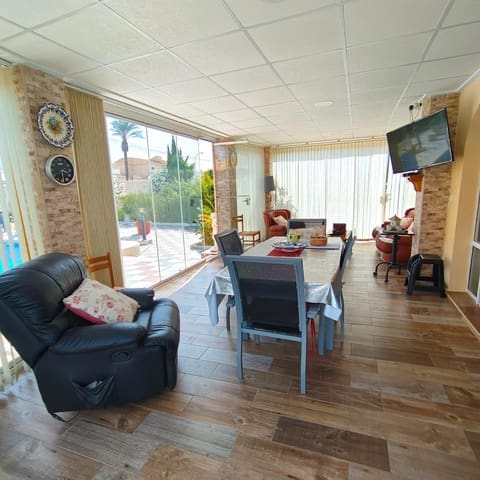 5 sypialnia Willa na sprzedaż w La Siesta, Torrevieja z basenem - 430 000 € (Ref: 9950002)