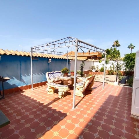 5 sypialnia Willa na sprzedaż w La Siesta, Torrevieja z basenem - 430 000 € (Ref: 9950002)