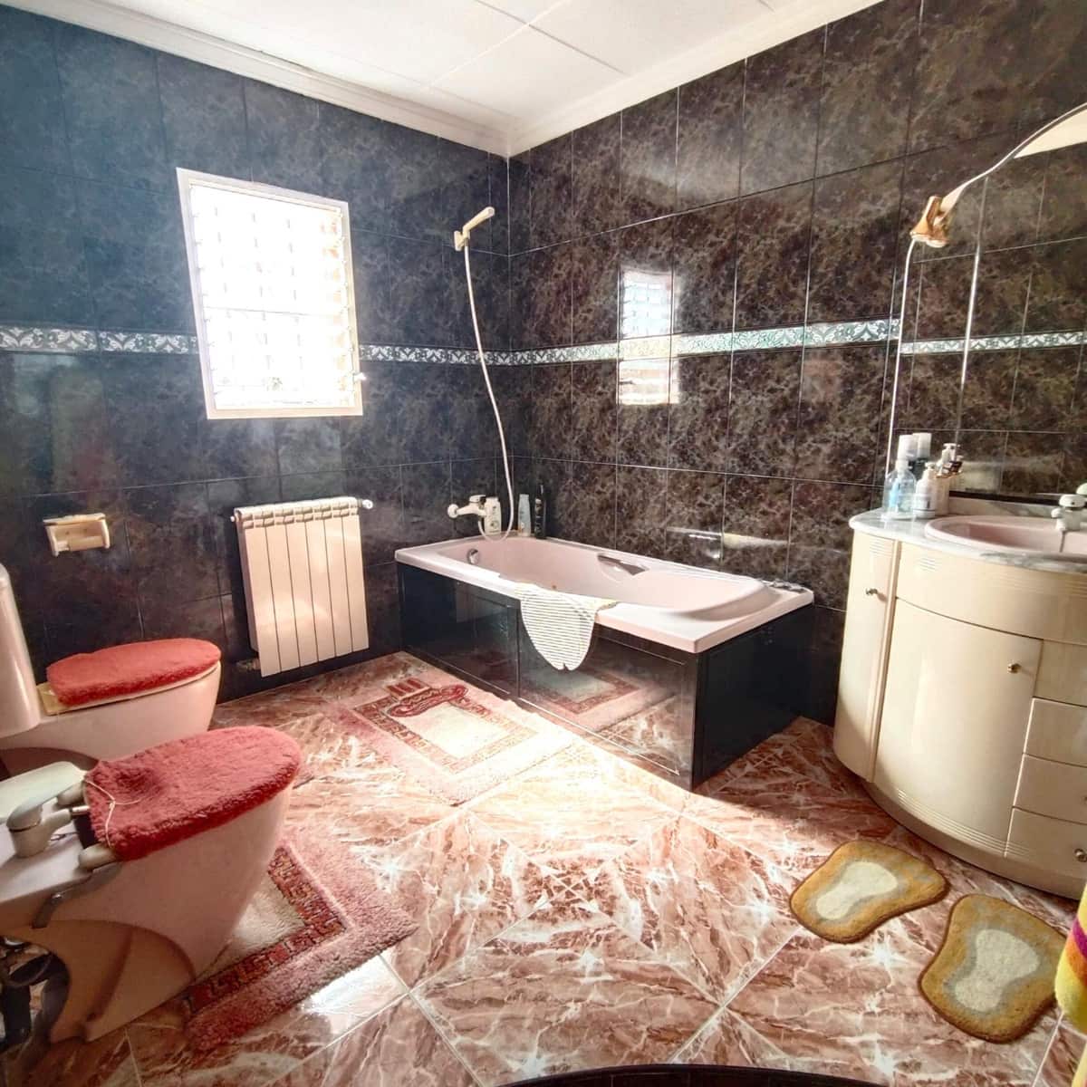 5 sypialnia Willa na sprzedaż w La Siesta z basenem - 430 000 € (Ref: 9950002)