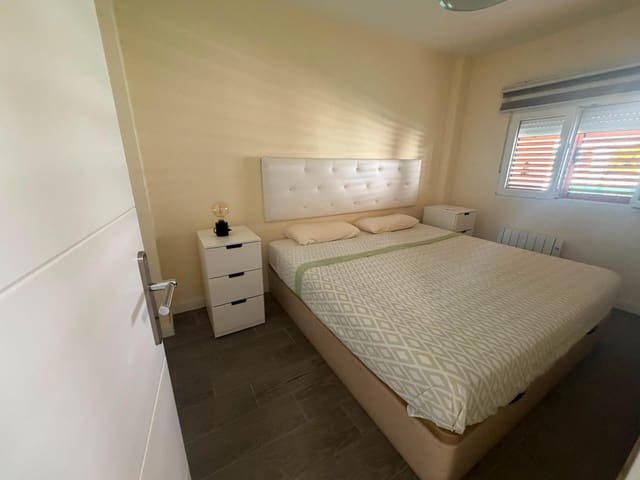Apartamento de 2 habitaciones en La Mata, Torrevieja en venta con piscina - 185.900 € (Ref: 9954394)