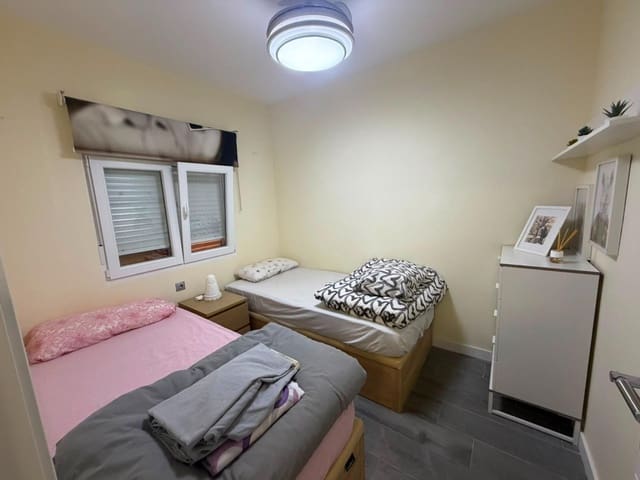 Apartamento de 2 habitaciones en La Mata, Torrevieja en venta con piscina - 185.900 € (Ref: 9954394)