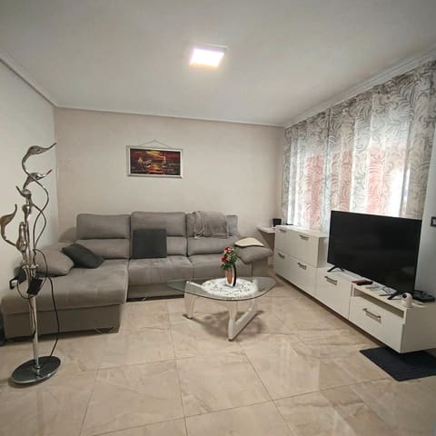 4 sypialnia Bungalow na sprzedaż w El Limonar, Torrevieja z basenem - 214 900 € (Ref: 9977479)
