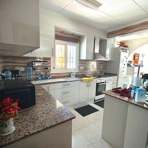 5 slaapkamer Villa te koop in La Siesta, Torrevieja met zwembad garage - € 460.000 (Ref: 9994413)