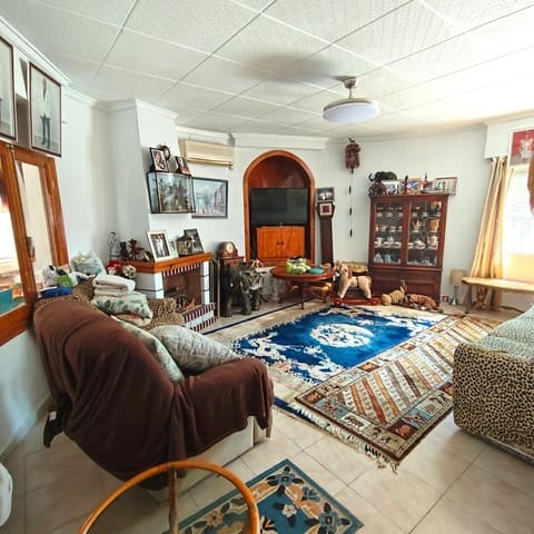 5 slaapkamer Villa te koop in La Siesta, Torrevieja met zwembad garage - € 460.000 (Ref: 9994413)