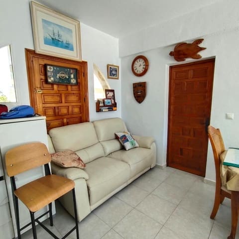 5 slaapkamer Villa te koop in La Siesta, Torrevieja met zwembad garage - € 460.000 (Ref: 9994413)