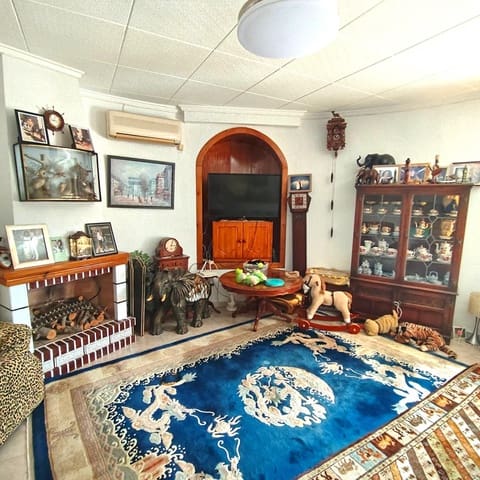 5 slaapkamer Villa te koop in La Siesta, Torrevieja met zwembad garage - € 460.000 (Ref: 9994413)