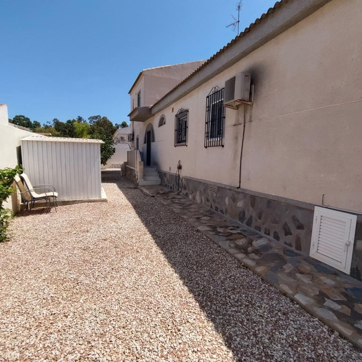 5 slaapkamer Villa te koop in La Siesta met zwembad garage - € 460.000 (Ref: 9994413)