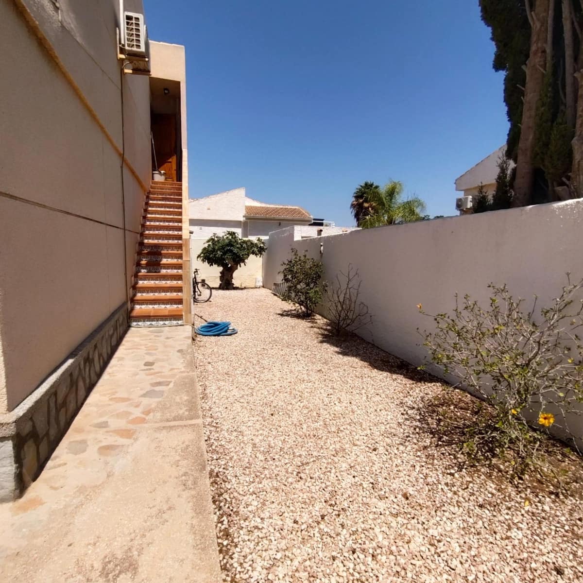 5 slaapkamer Villa te koop in La Siesta met zwembad garage - € 460.000 (Ref: 9994413)