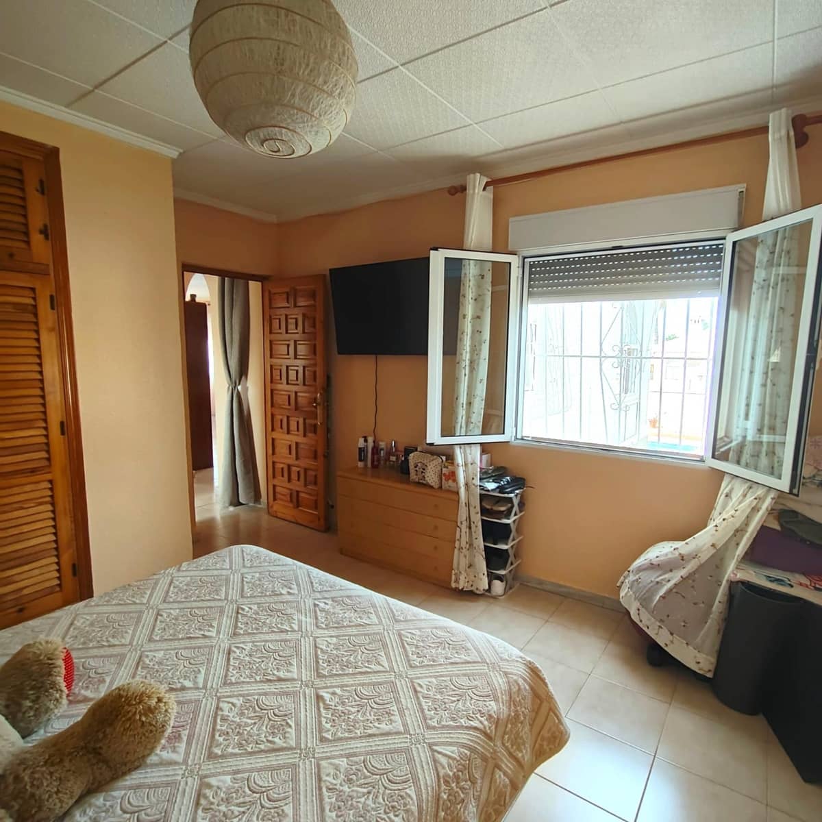 5 sypialnia Willa na sprzedaż w Torrevieja z basenem garażem - 399 000 € (Ref: 9999697)