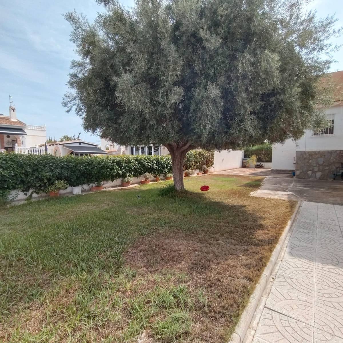 5 sypialnia Willa na sprzedaż w Torrevieja z basenem garażem - 399 000 € (Ref: 9999697)