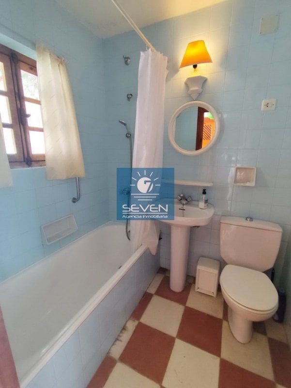 3 slaapkamer Villa te koop in La Herradura met zwembad garage - € 549.000 (Ref: 10037832)