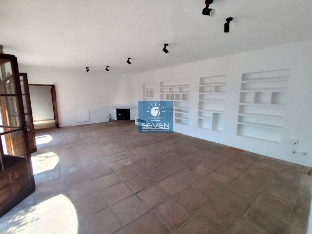 3 slaapkamer Villa te koop in La Herradura met zwembad garage - € 549.000 (Ref: 10037832)