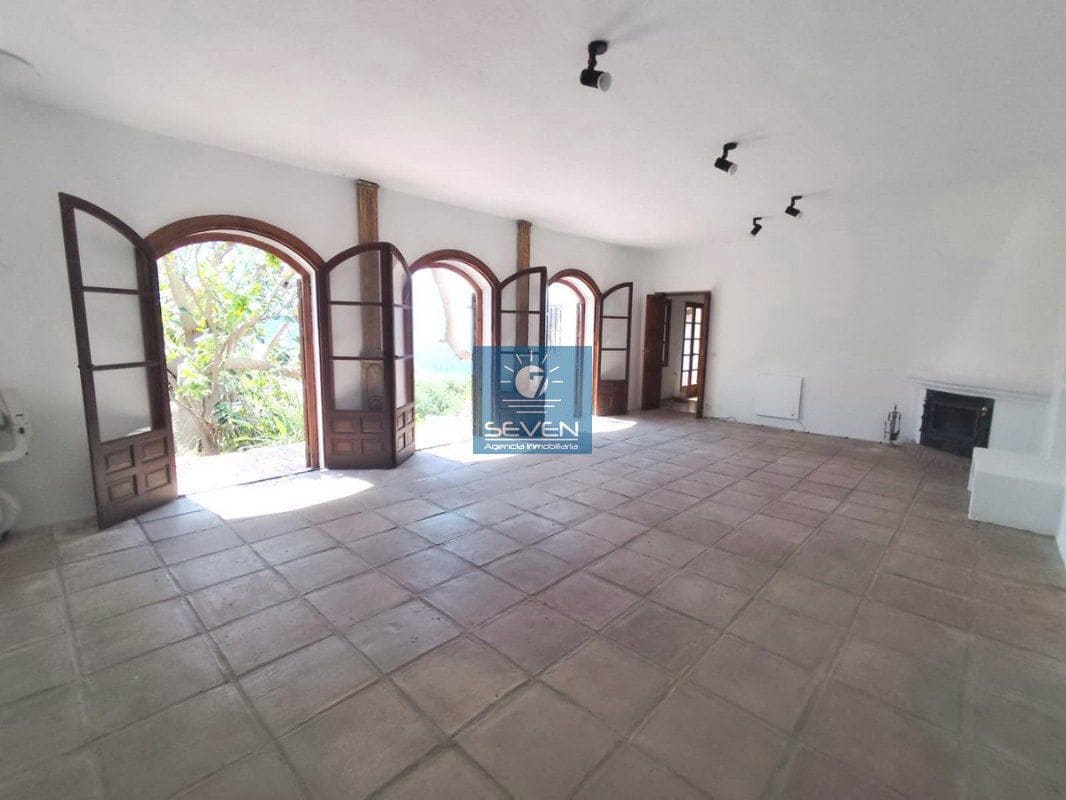 3 slaapkamer Villa te koop in La Herradura met zwembad garage - € 549.000 (Ref: 10037832)