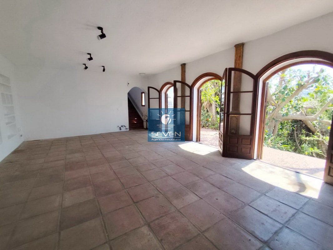3 slaapkamer Villa te koop in La Herradura met zwembad garage - € 549.000 (Ref: 10037832)