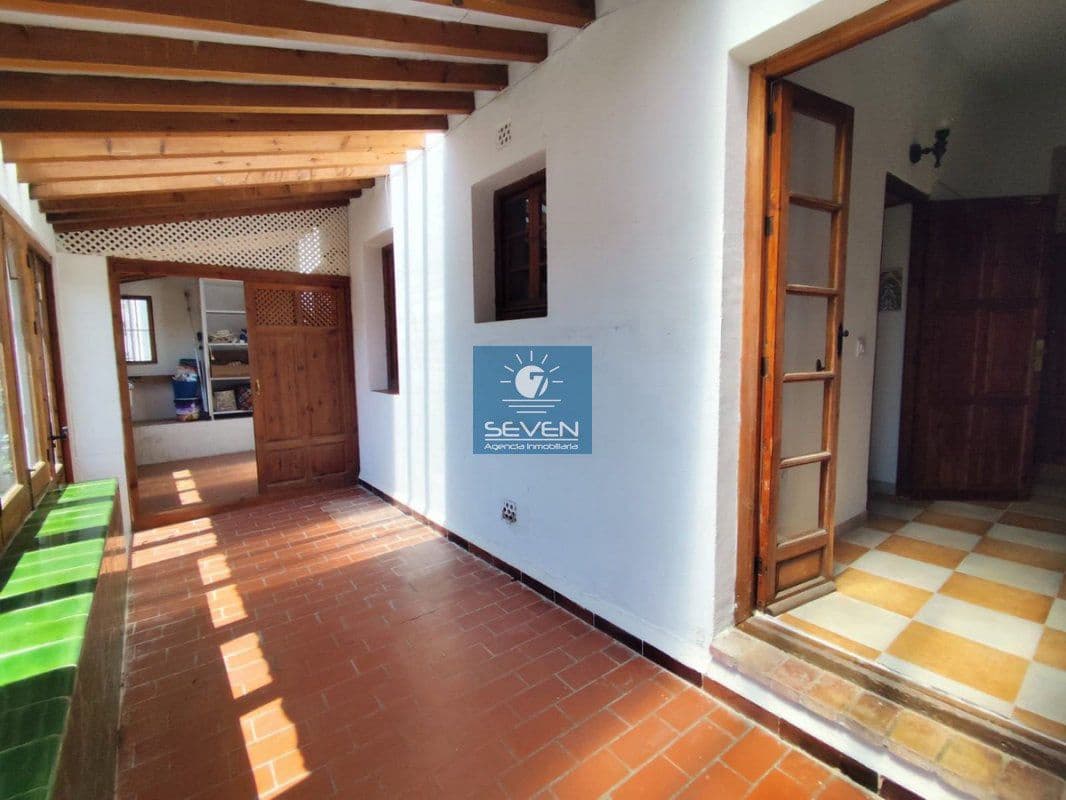 3 slaapkamer Villa te koop in La Herradura met zwembad garage - € 549.000 (Ref: 10037832)