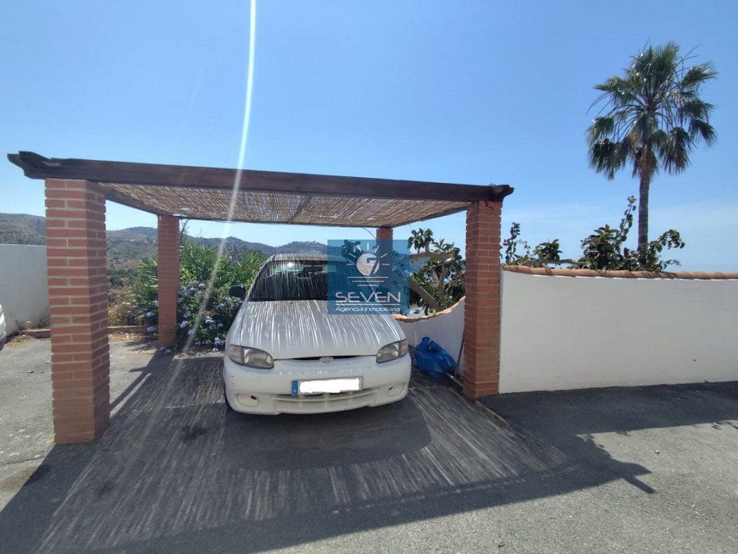 3 slaapkamer Villa te koop in La Herradura met zwembad garage - € 549.000 (Ref: 10037832)