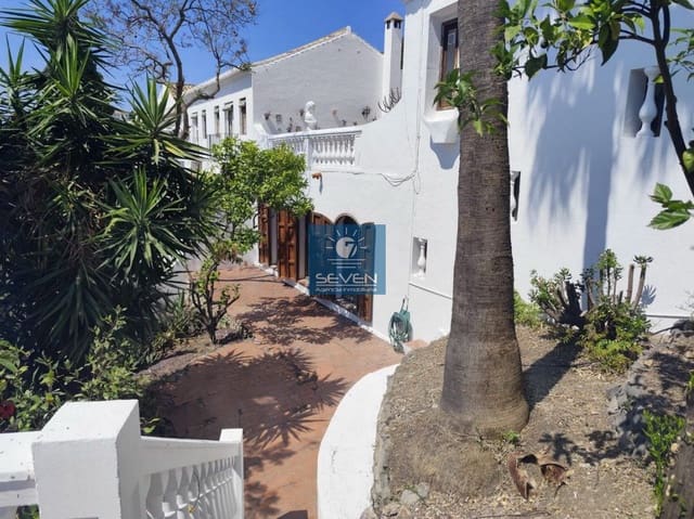 3 slaapkamer Villa te koop in La Herradura, Almuñécar met zwembad garage - € 549.000 (Ref: 10037832)