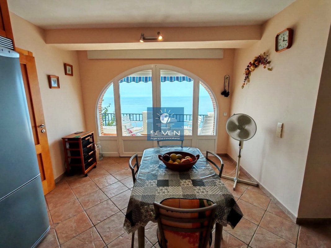 Chalet de 3 habitaciones en Salobreña en venta con piscina garaje - 495.000 € (Ref: 10061672)