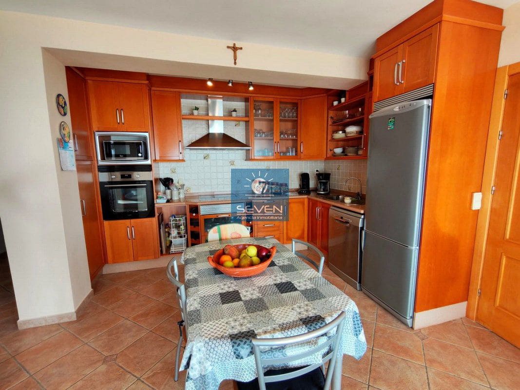 Chalet de 3 habitaciones en Salobreña en venta con piscina garaje - 495.000 € (Ref: 10061672)