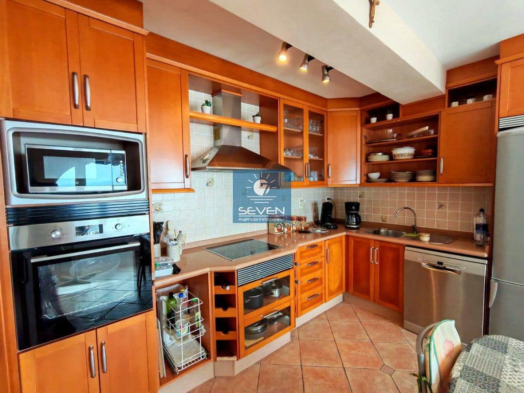Chalet de 3 habitaciones en Salobreña en venta con piscina garaje - 495.000 € (Ref: 10061672)