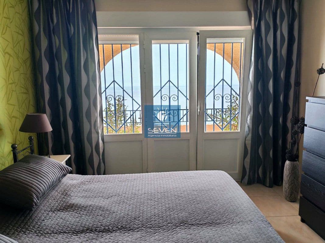 Chalet de 3 habitaciones en Salobreña en venta con piscina garaje - 495.000 € (Ref: 10061672)