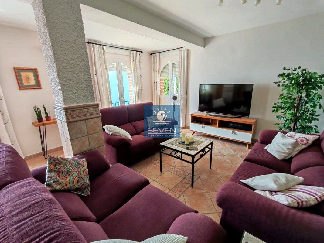 Chalet de 3 habitaciones en Salobreña en venta con piscina garaje - 495.000 € (Ref: 10061672)