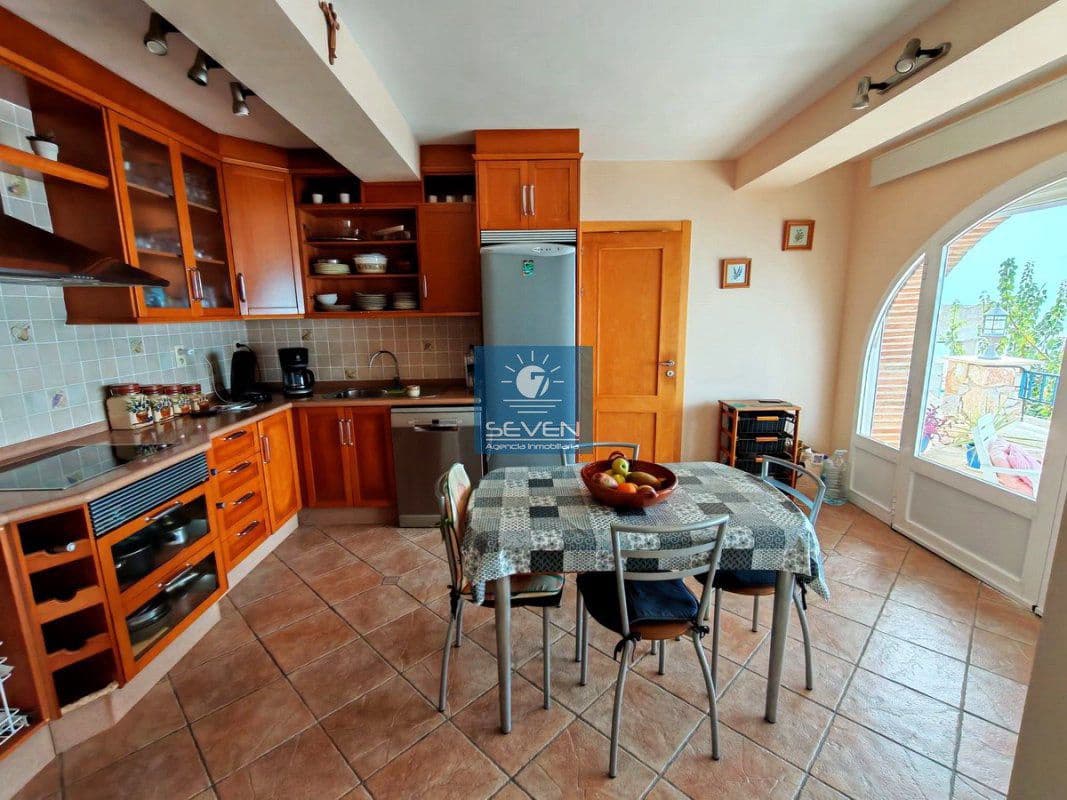 Chalet de 3 habitaciones en Salobreña en venta con piscina garaje - 495.000 € (Ref: 10061672)