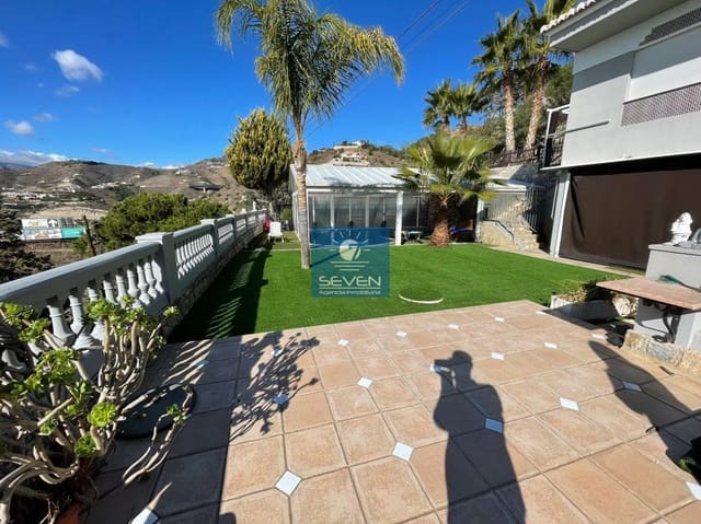 3 bedroom Villa for sale in Almuñécar with garage - € 560,000 (Ref: 7604633)