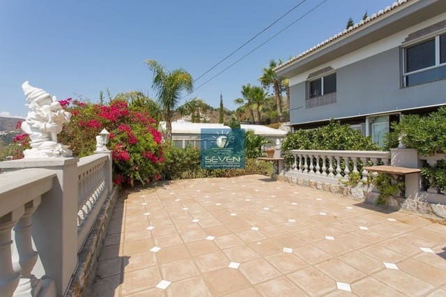 3 bedroom Villa for sale in Almuñécar with garage - € 560,000 (Ref: 7604633)