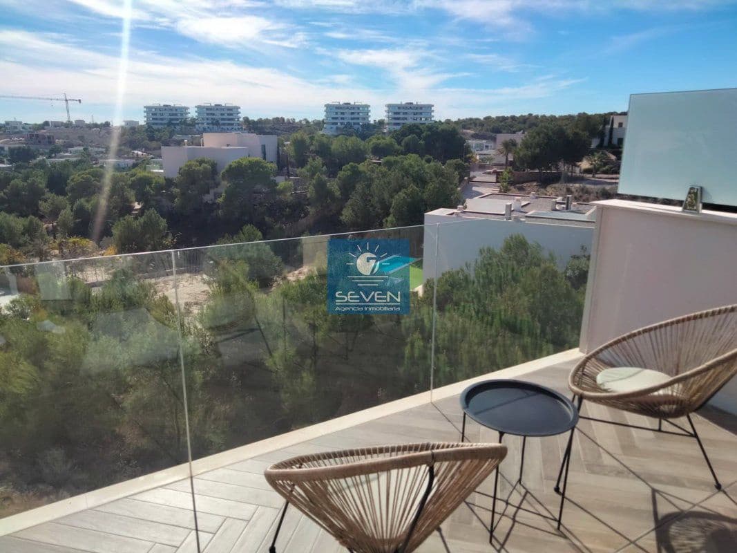 4 makuuhuone Huvila myytävänä paikassa Las Colinas Golf mukana 
autotalli - 2 950 000 € (Ref: 8040474)