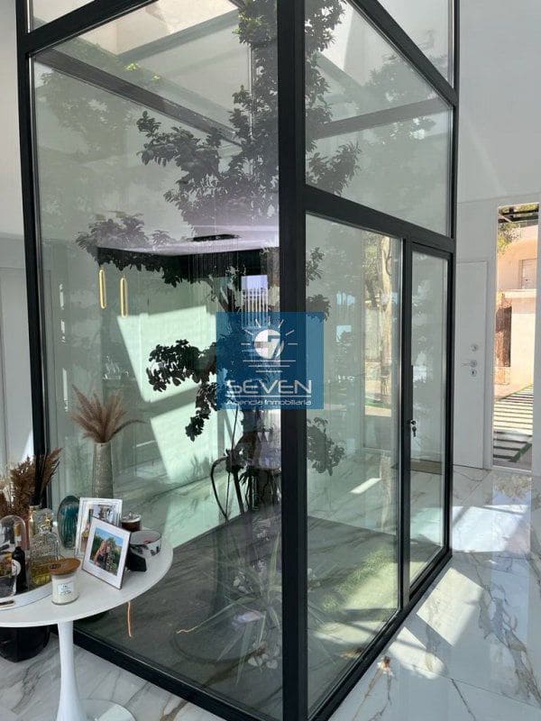 4 makuuhuone Huvila myytävänä paikassa Las Colinas Golf mukana 
autotalli - 2 950 000 € (Ref: 8040474)