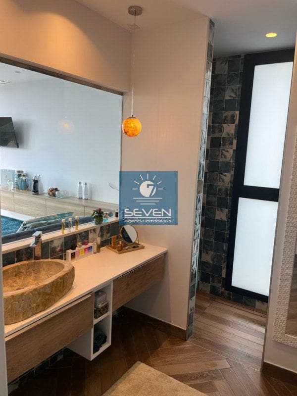 4 makuuhuone Huvila myytävänä paikassa Las Colinas Golf mukana 
autotalli - 2 950 000 € (Ref: 8040474)