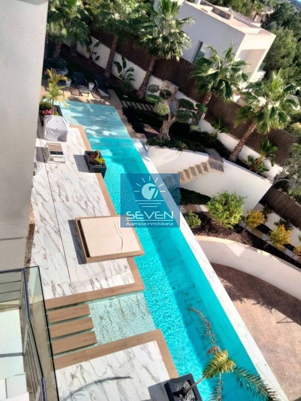 4 makuuhuone Huvila myytävänä paikassa Las Colinas Golf mukana 
autotalli - 2 950 000 € (Ref: 8040474)