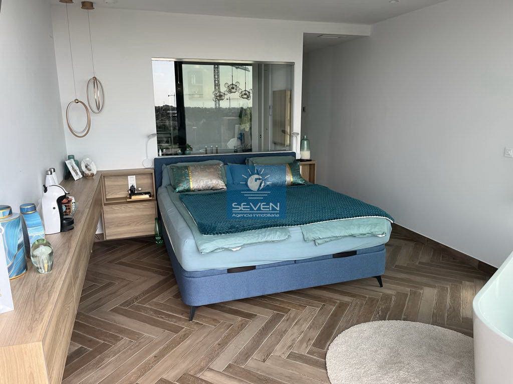 4 makuuhuone Huvila myytävänä paikassa Las Colinas Golf mukana 
autotalli - 2 950 000 € (Ref: 8040474)