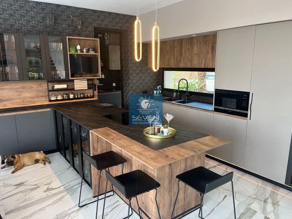 4 makuuhuone Huvila myytävänä paikassa Las Colinas Golf mukana 
autotalli - 2 950 000 € (Ref: 8040474)