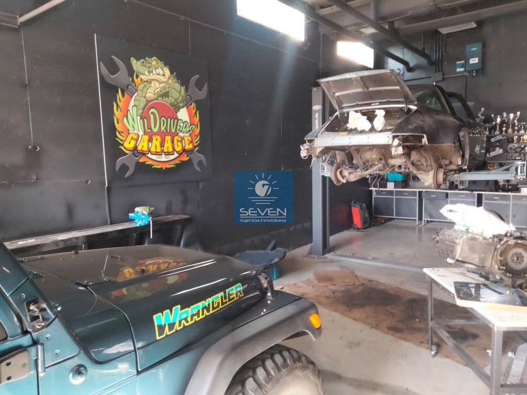 4 makuuhuone Huvila myytävänä paikassa Las Colinas Golf mukana 
autotalli - 2 950 000 € (Ref: 8040474)